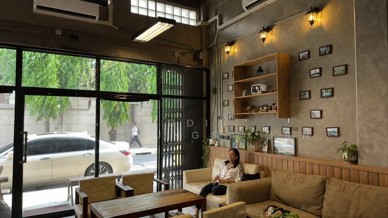 5-Storey Commercial Building for Rent – Phlapphla Chai / Pom Prap Sattru Phai, Bangkok, Pom Prap, Pom Prap Sattru Phai, Bangkok, , 240 sqm, Shophouse For Rent, by Pudis Chitrungsakorn, 500389876 - DDproperty.com