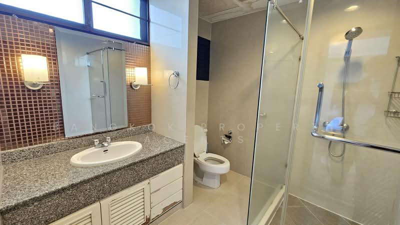 Lake Green, Bangkok, 199 Sukhumvit Soi 8, Khlong Toei, Bangkok, 2 Bedrooms, 106 sqm, Condo For Sale, by BANGKOK PROPERTY AGENTS, 500389922 - DDproperty.com