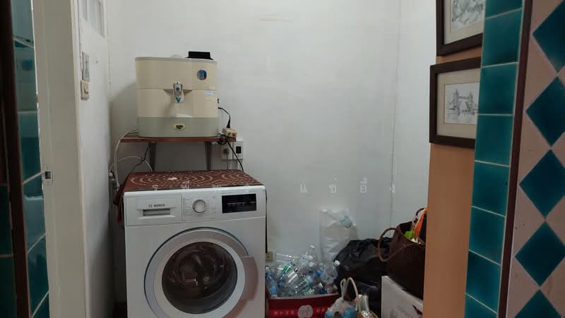 Baan Por Thana Niwet Village, Bangkok, Lat Yao, Chatuchak, Bangkok, 6 Bedrooms, 280 sqm, Semi-Detached House (Twin House) For Sale, by รพีพร แซ่อึ้ง, 500389923 - DDproperty.com