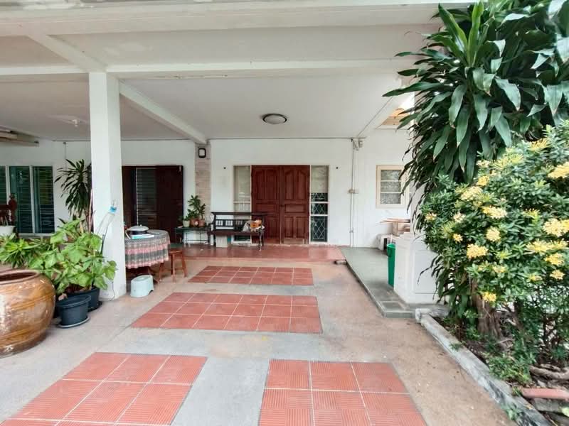 Baan Por Thana Niwet Village : หมู่บ้าน ป. ธนานิเวศน์, กรุงเทพ, ลาดยาว, จตุจักร, กรุงเทพ, 280 ตร.ม., บ้านแฝด ขาย, โดย รพีพร แซ่อึ้ง, 500389923 - DDproperty.com