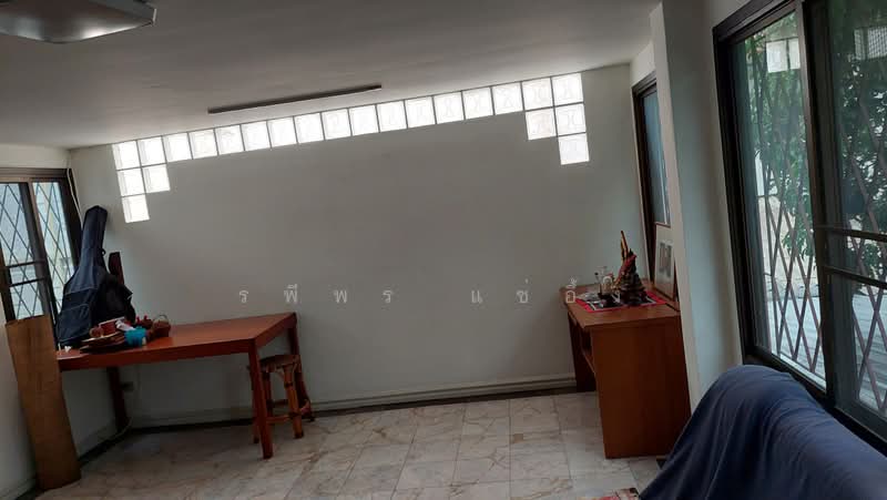 Baan Por Thana Niwet Village : หมู่บ้าน ป. ธนานิเวศน์, กรุงเทพ, ลาดยาว, จตุจักร, กรุงเทพ, 280 ตร.ม., บ้านแฝด ขาย, โดย รพีพร แซ่อึ้ง, 500389923 - DDproperty.com