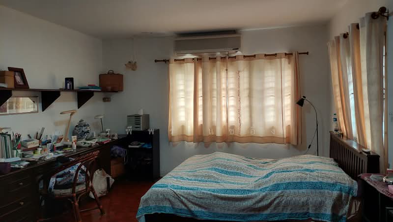 Baan Por Thana Niwet Village, Bangkok, Lat Yao, Chatuchak, Bangkok, 6 Bedrooms, 280 sqm, Semi-Detached House (Twin House) For Sale, by รพีพร แซ่อึ้ง, 500389923 - DDproperty.com