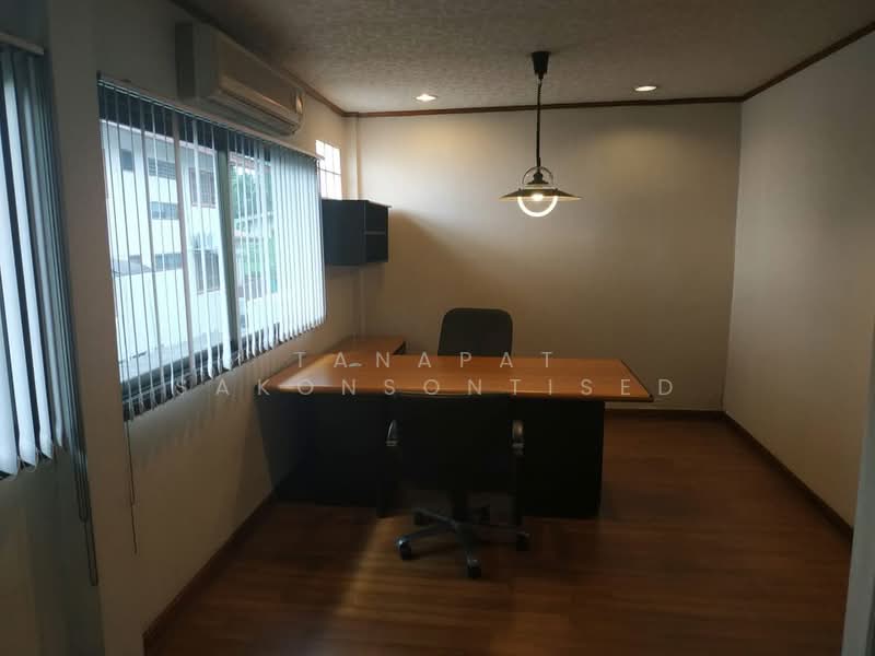 ทาวน์เฮ้าส์ 2-ห้องนอน, กรุงเทพ, วงศ์สว่าง, บางซื่อ, กรุงเทพ, 220 ตร.ม., ทาวน์เฮ้าส์ ให้เช่า, โดย Tanapat Sakonsontised, 500389929 - DDproperty.com