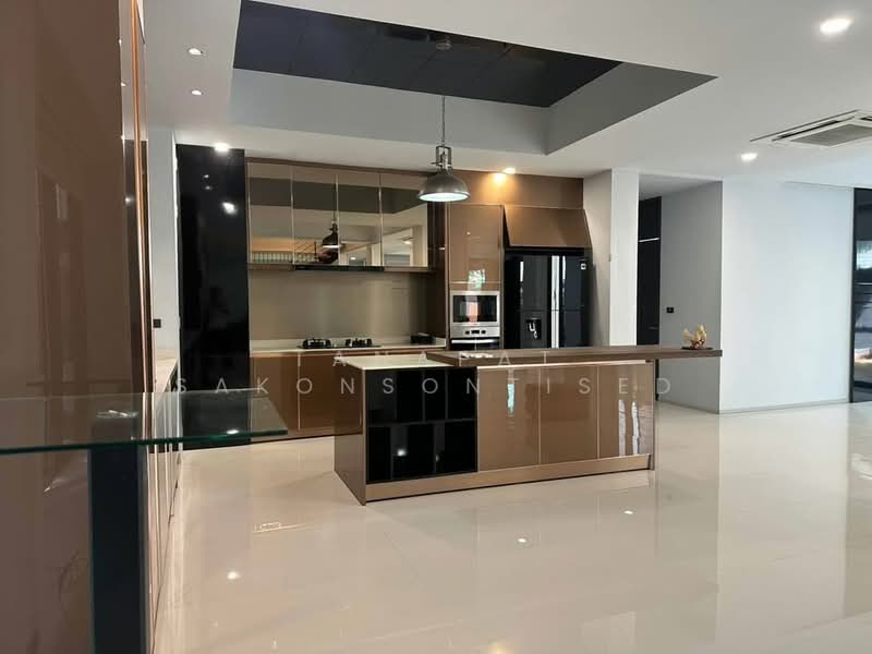 บ้าน 5-ห้องนอน, กรุงเทพ, คลองเตย, กรุงเทพ, 700 ตร.ม., บ้านเดี่ยว ขาย, โดย Tanapat Sakonsontised, 500389939 - DDproperty.com