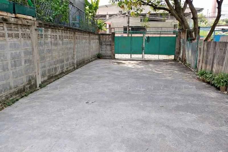 1-BR House, Bangkok, Samsen Nai, Phaya Thai, Bangkok, 1 Bedroom, 47 sqm, Single Detached House For Sale, by Nattapat Reunyota, 500389947 - DDproperty.com
