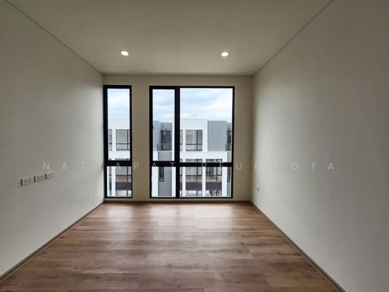 undefined, Bangkok, Bang Chak, Phra Khanong, Bangkok, 2 Bedrooms, 159 sqm, Townhouse For Sale, by Nattapat Reunyota, 500389954 - DDproperty.com