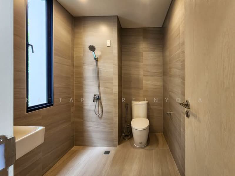 undefined, Bangkok, Bang Chak, Phra Khanong, Bangkok, 2 Bedrooms, 159 sqm, Townhouse For Sale, by Nattapat Reunyota, 500389954 - DDproperty.com