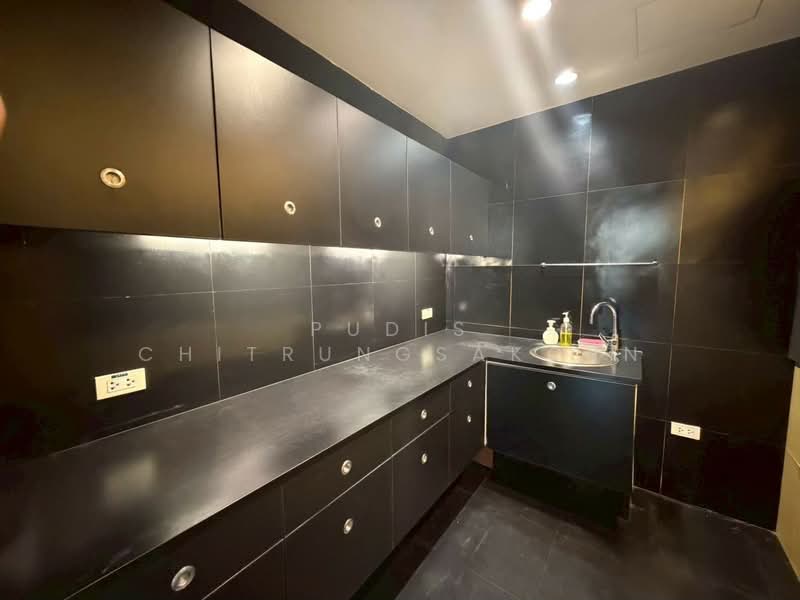 Office Space for Rent – Ekkamai / Rama 9, Bangkok, Bang Kapi, Huai Khwang, Bangkok, , 150 sqm, Shophouse For Rent, by Pudis Chitrungsakorn, 500389971 - DDproperty.com