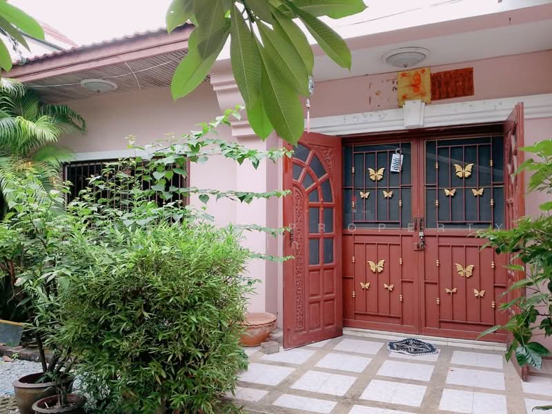 Poonsin Thani 1, Bangkok, Khlong Song Ton Nun, Lat Krabang, Bangkok, 4 Bedrooms, 210 sqm, Townhouse For Sale, by The Best Property เป๊ก, 500389985 - DDproperty.com