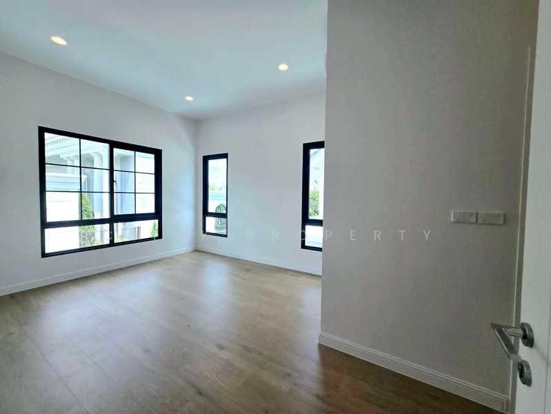 Narinsiri Krungthep Kreetha, Bangkok, Saphan Sung, Bangkok, 4 Bedrooms, 330 sqm, Single Detached House For Sale, by Click property, 500389990 - DDproperty.com
