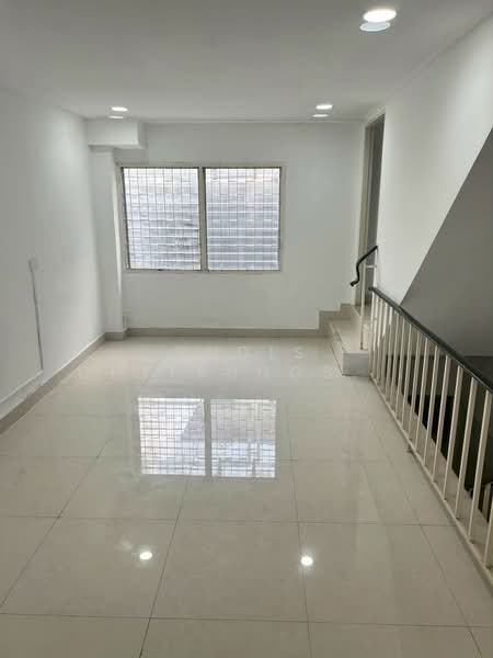 5-Storeys Commercial Building for Rent – Phetchaburi / Asoke, Bangkok, Bang Kapi, Huai Khwang, Bangkok, , 250 sqm, Shophouse For Rent, by Pudis Chitrungsakorn, 500390009 - DDproperty.com