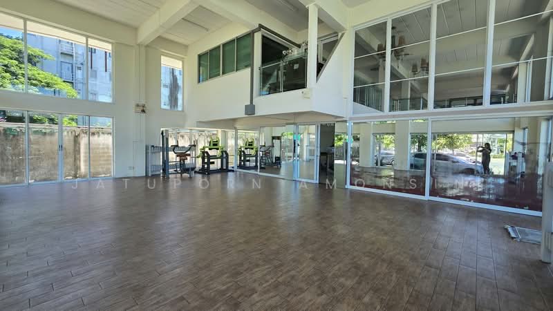 พื้นที่ค้าขาย ทำเลติดถนนนวมินทร์ ใต้ตึก Winner Apartment & Sport, Bangkok, Khan Na Yao, Khan Na Yao, Bangkok, , 82 sqm, Shophouse For Rent, by Jatuporn Amonsin, 500390013 - DDproperty.com