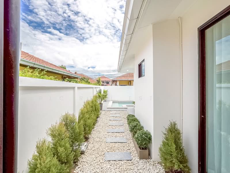Luxury Pool Villa for Sale Khao Talo Pattaya East, Chon Buri (Pattaya), Bang Lamung, Bang Lamung (Pattaya), Chon Buri (Pattaya), 3 Bedrooms, 256 sqm, Villa For Sale, by PLC real estate, 500390017 - DDproperty.com