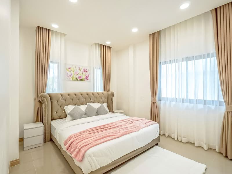 Luxury Pool Villa for Sale Khao Talo Pattaya East, Chon Buri (Pattaya), Bang Lamung, Bang Lamung (Pattaya), Chon Buri (Pattaya), 3 Bedrooms, 256 sqm, Villa For Sale, by PLC real estate, 500390017 - DDproperty.com