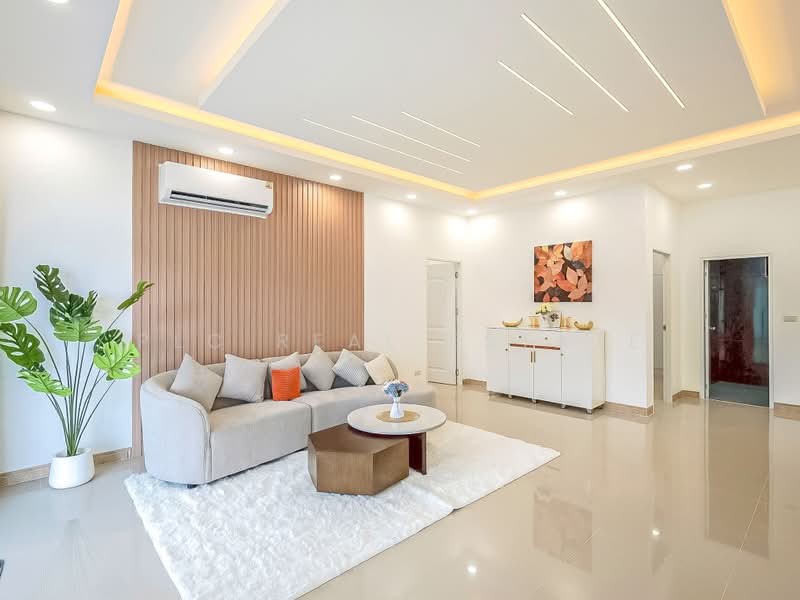 Luxury Pool Villa for Sale Khao Talo Pattaya East, Chon Buri (Pattaya), Bang Lamung, Bang Lamung (Pattaya), Chon Buri (Pattaya), 3 Bedrooms, 256 sqm, Villa For Sale, by PLC real estate, 500390017 - DDproperty.com