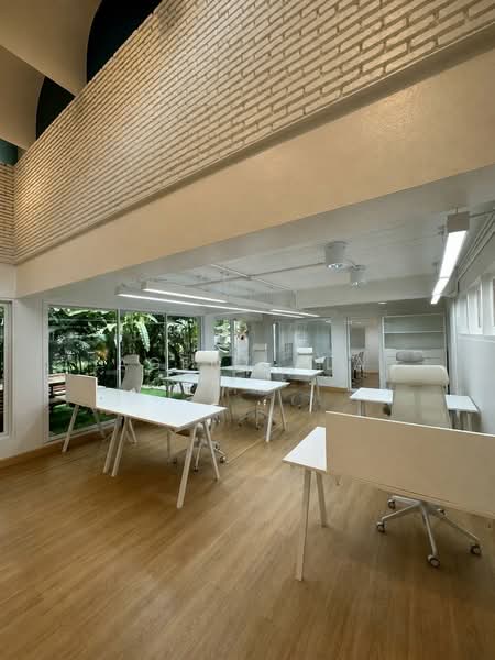 Office space for lease on the ground floor with a private garden, Phaya Thai / Ari (SPSAD4057), Bangkok, Samsen Nai, Phaya Thai, Bangkok, , 100 sqm, Office Space For Rent, by Agent Pla, 500390030 - DDproperty.com