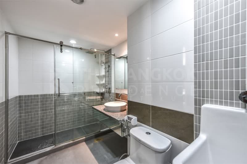 Serene Place Sukhumvit 24, Bangkok, 9 Soi Sukhumvit 24, Sukhumvit Road, Khong Tan, Khlong Toei, Bangkok, 2 Bedrooms, 80 sqm, Condo For Rent, by Nicha Peerakittikul, 500390034 - DDproperty.com