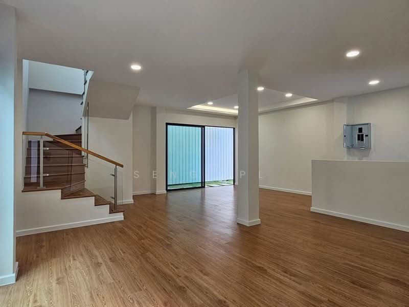 Baan Klang Muang Urbanion Ladprao - Chokchai 4, Bangkok, Ladprao Wang Hin Road, Lat Phrao, Bangkok, 3 Bedrooms, 200 sqm, Townhouse For Sale, by Narong Chutianankasem, 500390081 - DDproperty.com