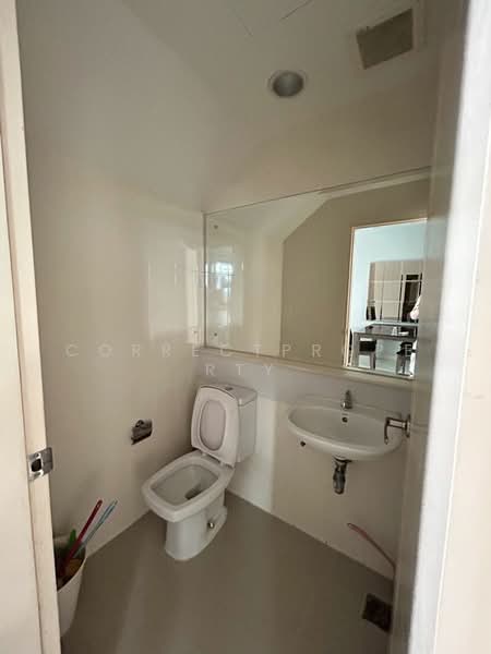 Baan Klang Muang Rattanathibet, Nonthaburi, Soi Liang Mueang Nonthaburi 10, Bang Kra So, Muang Nonthaburi, Nonthaburi, 3 Bedrooms, 250 sqm, Townhouse For Rent, by CorrectProperty, 500390198 - DDproperty.com