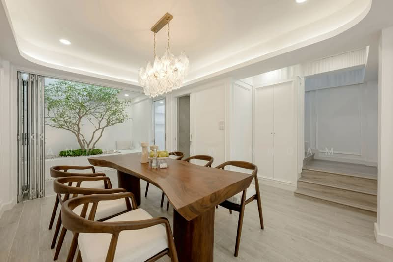 Arti Sukhumvit 71, Bangkok, Sukhumvit 71 Road, Khlong Tan Nua, Watthana, Bangkok, 4 Bedrooms, 250 sqm, Condo For Sale, by Anthea Khwanngam, 500390256 - DDproperty.com