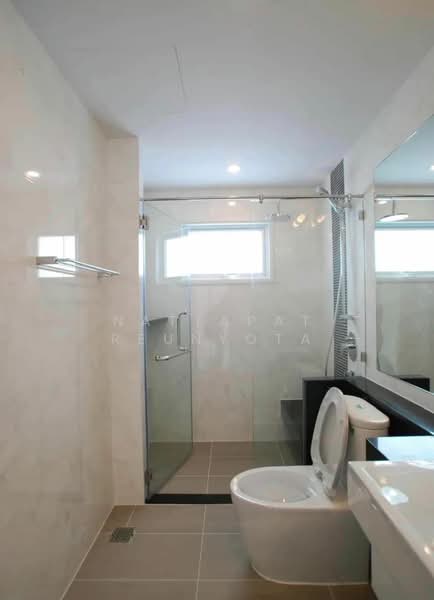Supalai Riva Grande Rama 3, Bangkok, Rama 3 Road, Chong Nonsi, Yan Nawa, Bangkok, 1 Bedroom, 54 sqm, Condo For Sale, by Nattapat Reunyota, 500390266 - DDproperty.com