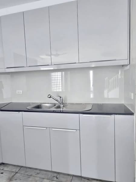 Thana Tower, Bangkok, Charan Sanit Wong, Bang Yi Khan, Bang Phlat, Bangkok, 3 Bedrooms, 314 sqm, Condo For Rent, by Chanon Ekongkarn, 500390278 - DDproperty.com