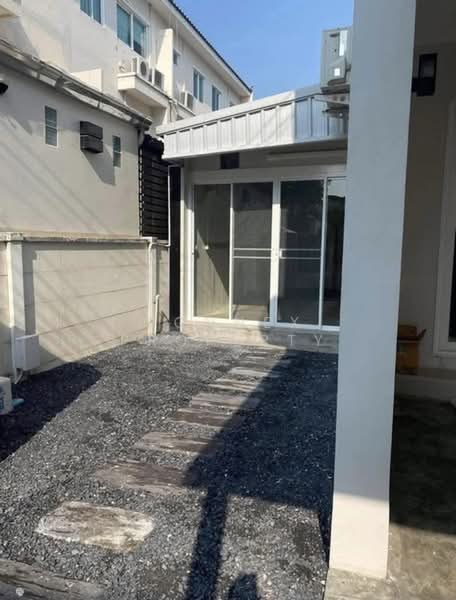 Baan Klang Muang Rama9-Srinakarin, Bangkok, Srinakarin Road, Suan Luang, Bangkok, 3 Bedrooms, 21 sqm, Townhouse For Sale, by Connex Property, 500390285 - DDproperty.com