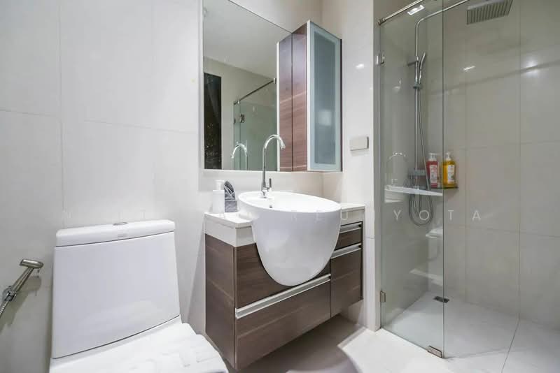 Sky Walk Residences, Bangkok, 1599 Sukhumvit Road, Phra Kanong Nua, Watthana, Bangkok, 1 Bedroom, 37 sqm, Condo For Sale, by Nattapat Reunyota, 500390313 - DDproperty.com
