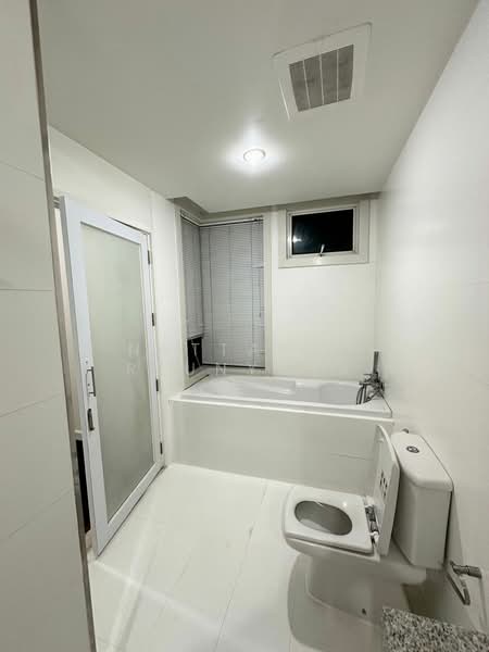 Manhattan Chidlom, Bangkok, 1032 Phetchaburi 32 Alley, Makkasan, Ratchathewi, Bangkok, 1 Bedroom, 60 sqm, Condo For Sale, by Nattapat Reunyota, 500390380 - DDproperty.com