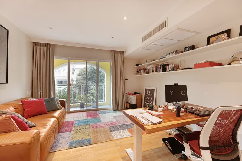 Silver Heritage, Bangkok, 96 Soi Sukhumvit 38, Phra Kanong, Khlong Toei, Bangkok, 4 Bedrooms, 303 sqm, Condo For Sale, by Nattapat Reunyota, 500390383 - DDproperty.com