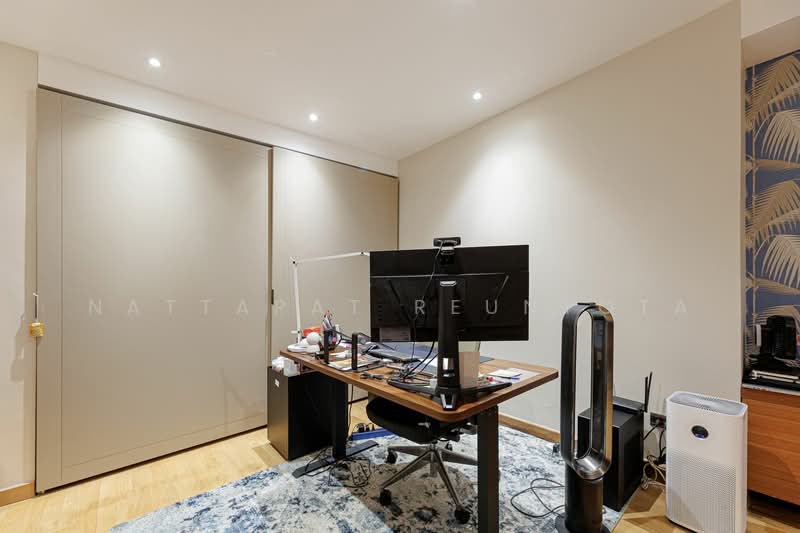 Silver Heritage, Bangkok, 96 Soi Sukhumvit 38, Phra Kanong, Khlong Toei, Bangkok, 4 Bedrooms, 303 sqm, Condo For Sale, by Nattapat Reunyota, 500390383 - DDproperty.com
