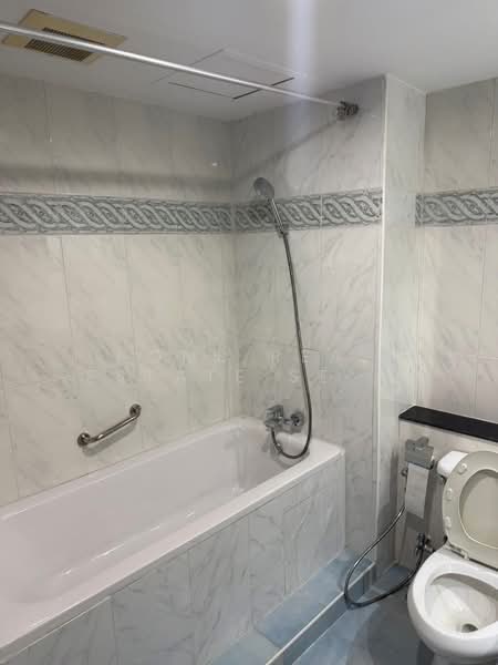 Asoke Place, Bangkok, Asok Montri Rd, Khlongtoei Nua, Watthana, Bangkok, 2 Bedrooms, 83 sqm, Condo For Rent, by HOME Real Estate Service, 500390521 - DDproperty.com