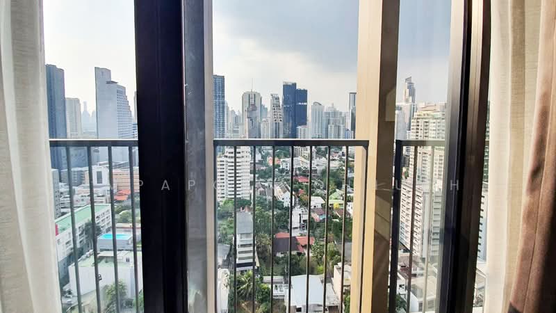 Noble Around Sukhumvit 33, Bangkok, 17 Soi Sukhumvit 33, Khlong Tan Nua, Watthana, Bangkok, 1 Bedroom, 27 sqm, Condo For Rent, by Ampaporn Ohnuch, 500390566 - DDproperty.com