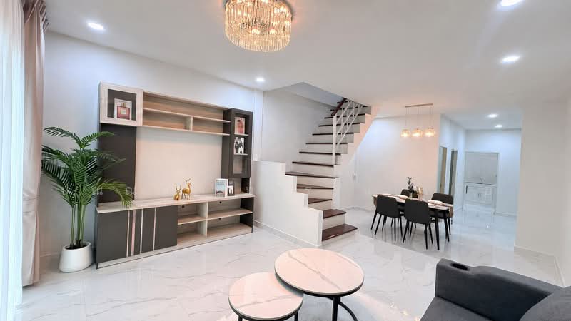 เสนาวิลล่า 4 พระยาสุเรนทร์, Bangkok, พระยาสุเรนทร์, Sam Wa Tawan Tok, Khlong Sam Wa, Bangkok, 2 Bedrooms, 89 sqm, Townhouse For Sale, by ปุณณภา นารานนทชัย, 500390578 - DDproperty.com