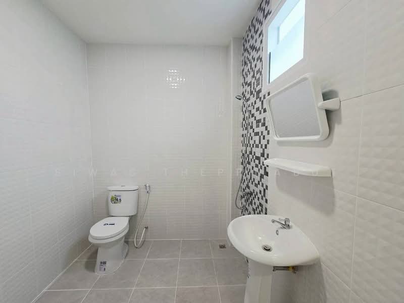 Beautiful 2 Bed Fully Furnished Semi-Detached Home for Only 2.99 MB, Chon Buri (Pattaya), Soi Suk Som Boon, Nong Pla Lai, Bang Lamung (Pattaya), Chon Buri (Pattaya), 2 Bedrooms, 120 sqm, Single Detached House For Sale, by Siwas Thepphabut, 500390616 - DDproperty.com