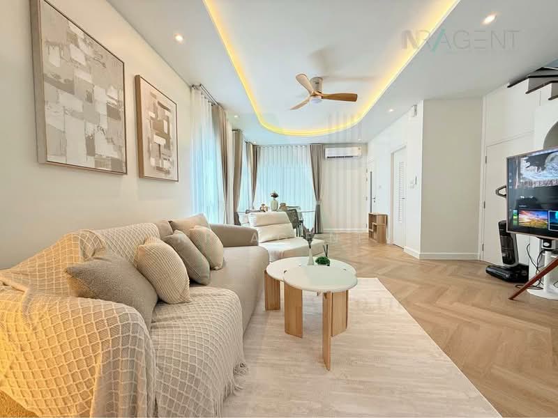 Lumpini Town Place Ratchayothin-Sena, Bangkok, Chan Kasem, Chatuchak, Bangkok, 3 Bedrooms, 175 sqm, Townhouse For Rent, by NR AGENT, 500390626 - DDproperty.com