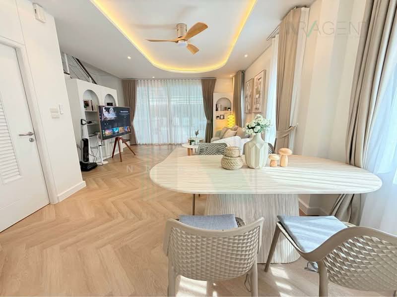 Lumpini Town Place Ratchayothin-Sena, Bangkok, Chan Kasem, Chatuchak, Bangkok, 3 Bedrooms, 175 sqm, Townhouse For Rent, by NR AGENT, 500390626 - DDproperty.com