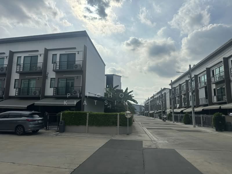 undefined, กรุงเทพ, สวนหลวง, กรุงเทพ, 141 ตร.ม., ทาวน์เฮ้าส์ ขาย, โดย Pitchocha Kiatsinpon, 500390658 - DDproperty.com
