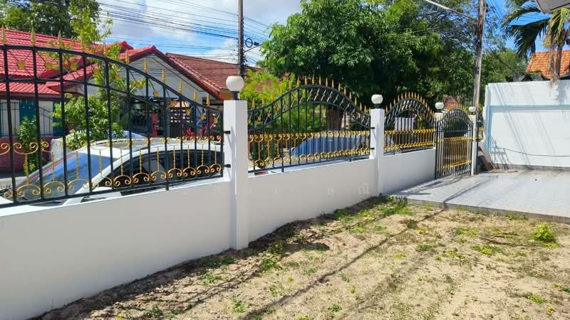 CYP225 Single-Storey House in Chokchai 4 Village Pattaya, Chon Buri (Pattaya), Nong Pru, Bang Lamung (Pattaya), Chon Buri (Pattaya), 2 Bedrooms, 120 sqm, Single Detached House For Rent, by Zani ษณิ, 500390735 - DDproperty.com