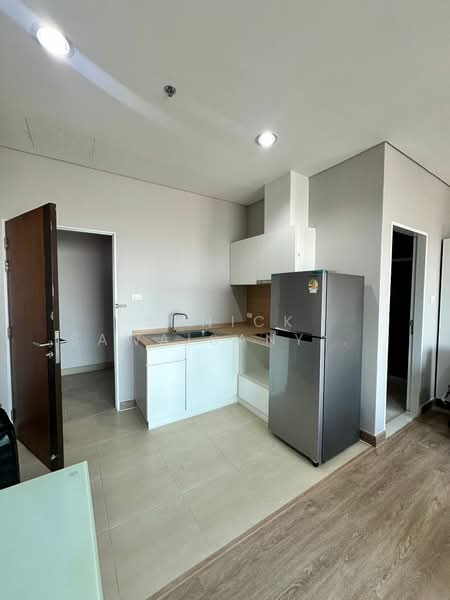 Intro Phaholyothin-Pradipat, Bangkok, Pradipat, Samsen Nai, Phaya Thai, Bangkok, 1 Bedroom, 38 sqm, Condo For Rent, by Sanick Sawaisanyakorn, 500390787 - DDproperty.com