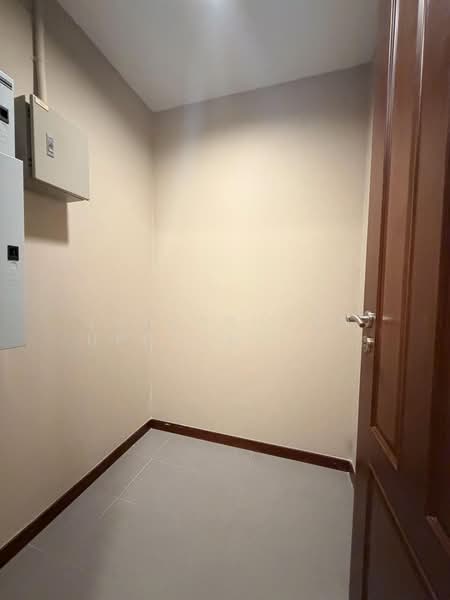Fullerton Sukhumvit, Bangkok, Sukhumvit Road, Khlong Tan Nua, Watthana, Bangkok, 3 Bedrooms, 170 sqm, Condo For Rent, by Juthabhorn Uppachit (Amy), 500390817 - DDproperty.com