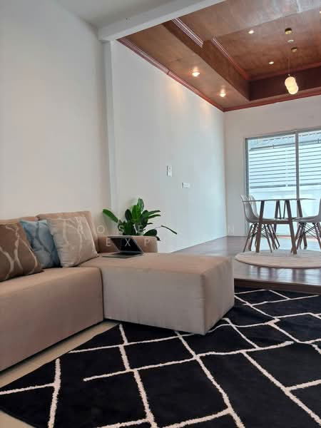 Vista 180 Thepharak-Wongwaen : วิสต้า วันเอทโอ เทพารักษ์-วงแหวน, สมุทรปราการ, เทพารักษ์, เมืองสมุทรปราการ, สมุทรปราการ, 190 ตร.ม., ทาวน์เฮ้าส์ ให้เช่า, โดย Rosesirin Expert, 500390844 - DDproperty.com