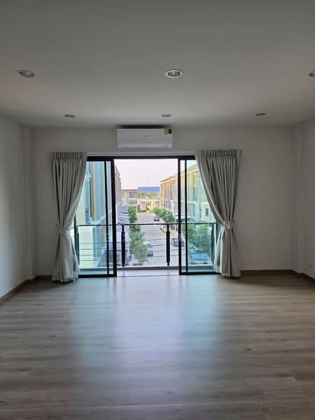 Premium Place Phaholyothin-Ramintra, Bangkok, Tha Rang, Bang Khen, Bangkok, 4 Bedrooms, 170 sqm, Townhouse For Rent, by Rosesirin Expert, 500390851 - DDproperty.com
