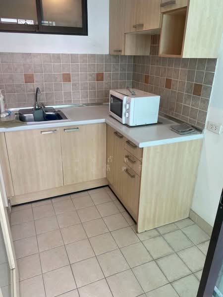 Lumpini Ville Phahol-Suthisarn, Bangkok, 23 Inthamara 2 Alley, Samsen Nai, Phaya Thai, Bangkok, Studio, 32 sqm, Condo For Rent, by พิมพ์ภัทรา แจ่มอุลิตรัตน, 500390924 - DDproperty.com