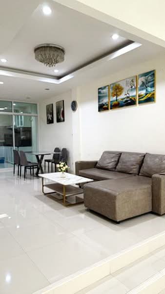 Modern Life Townhome At Huaikwang, Bangkok, ประชาอุทิศ, Huai Khwang, Huai Khwang, Bangkok, 4 Bedrooms, 200 sqm, Townhouse For Rent, by นัฐพงค์ มณีอัครเนตร, 500390959 - DDproperty.com