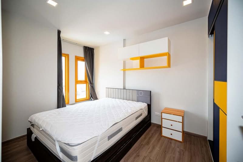 The Base Sukhumvit 50, Bangkok, Soi Roem Charoen 1, Sukhumvit 50 Road, Phra Kanong, Khlong Toei, Bangkok, 1 Bedroom, 32 sqm, Condo For Rent, by Connex Property, 500391040 - DDproperty.com