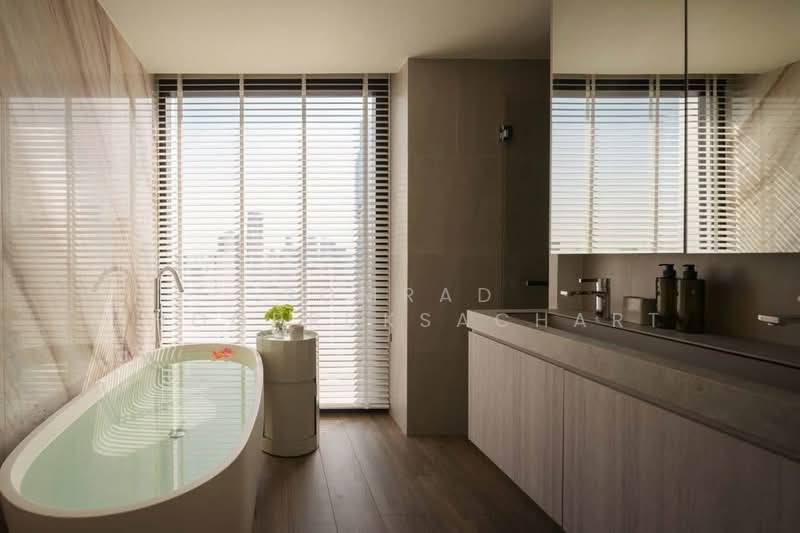 The Lofts Silom, Bangkok, Pramuan Road, Silom, Bang Rak, Bangkok, 2 Bedrooms, 122 sqm, Condo For Rent, by Somrad Phoopruksachart, 500391166 - DDproperty.com
