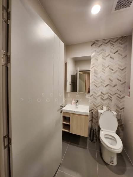 Oka Haus Sukhumvit 36, Bangkok, 3399 Rama 4 Road, Khong Tan, Khlong Toei, Bangkok, 1 Bedroom, 28 sqm, Condo For Sale, by Somrad Phoopruksachart, 500391230 - DDproperty.com