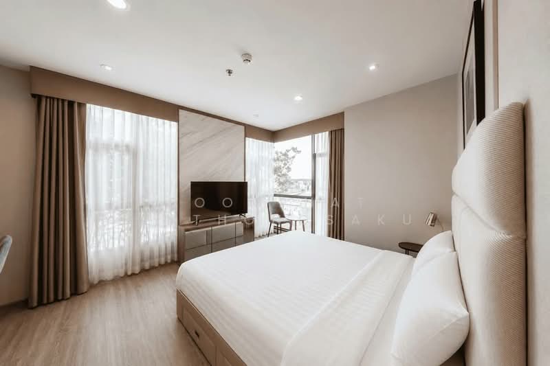 Rhythm Ekkamai, Bangkok, 11 Soi Sukhumvit 63, Khlongtoei Nua, Watthana, Bangkok, 2 Bedrooms, 70 sqm, Condo For Sale, by Poomphat Tienthongsakul, 500391287 - DDproperty.com