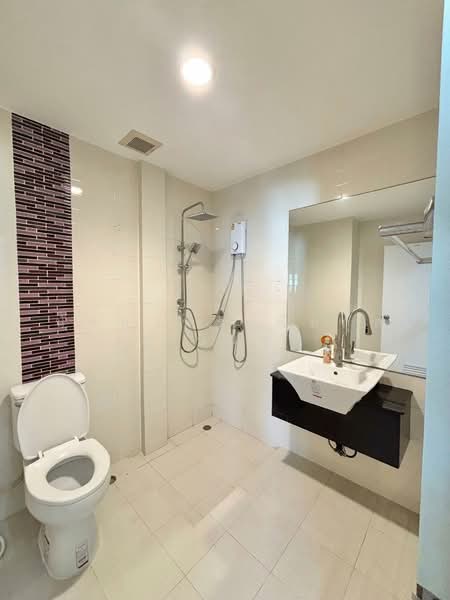 Vista 180 Thepharak-Wongwaen, Samut Prakan, Thepharak, Muang Samut Prakarn, Samut Prakan, 3 Bedrooms, 120 sqm, Townhouse For Rent, by Nattayaporn Peumkul (Benz), 500391291 - DDproperty.com